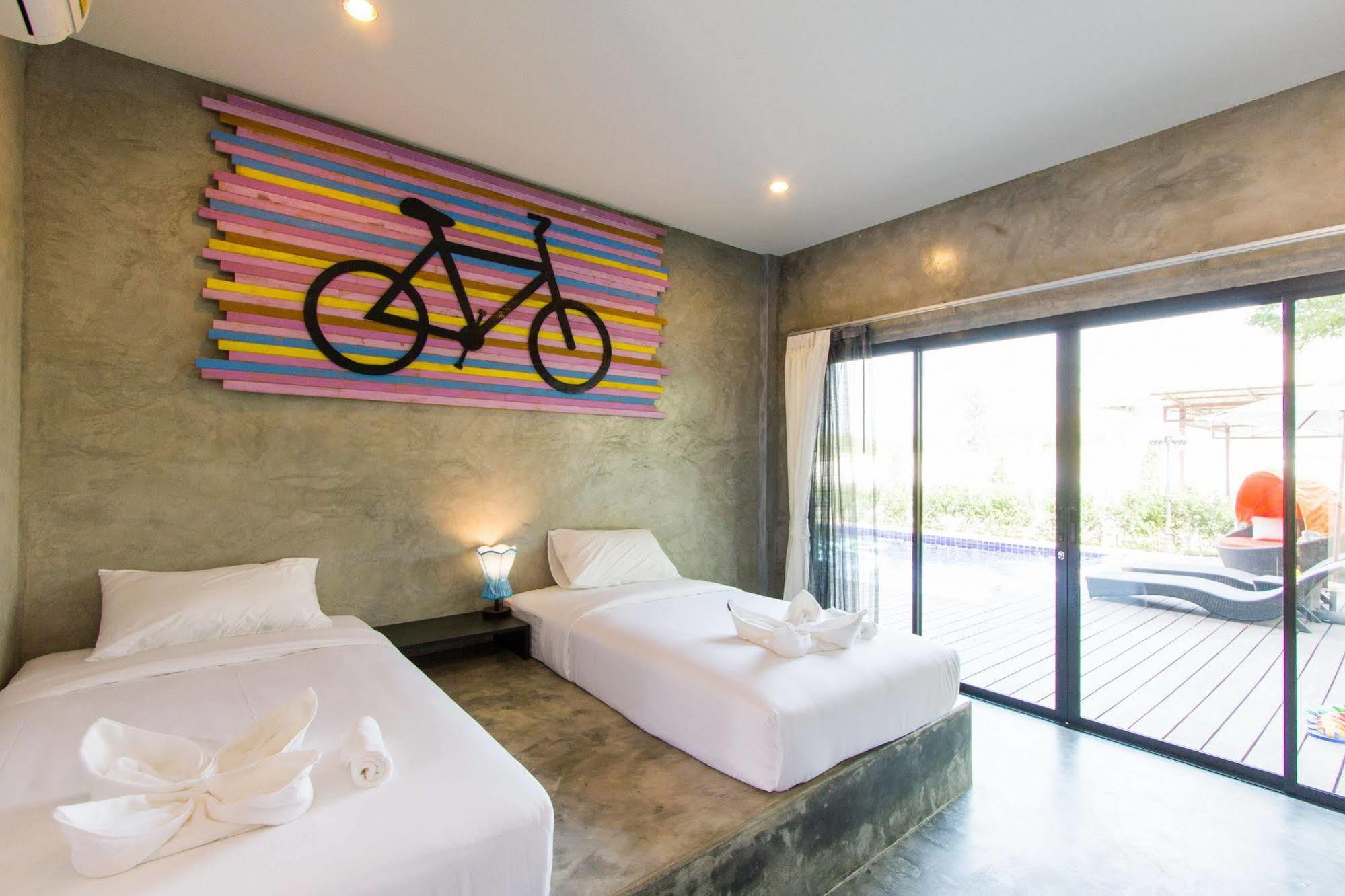 The Bike Loft Family Hostel HHQ Exteriör bild